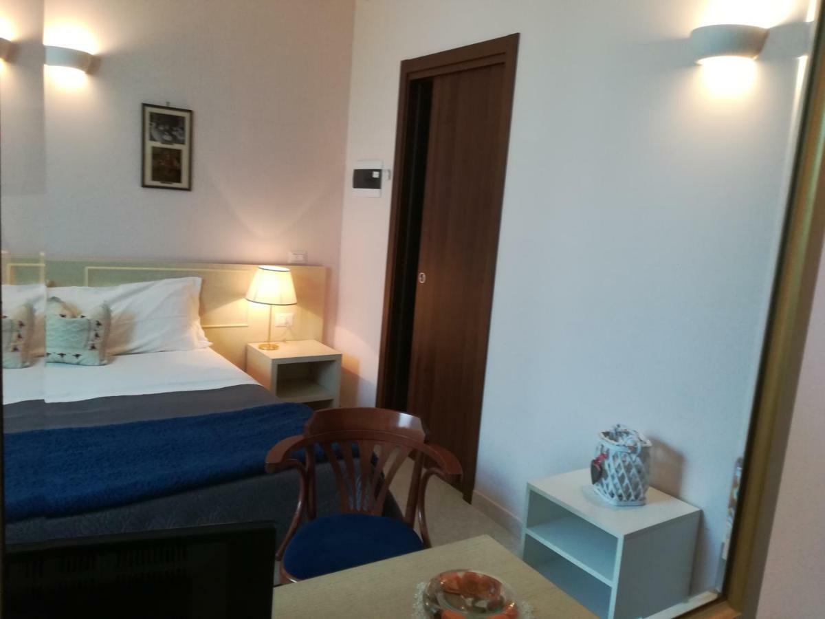 B&B La Maison Sammichele Di Bari ภายนอก รูปภาพ